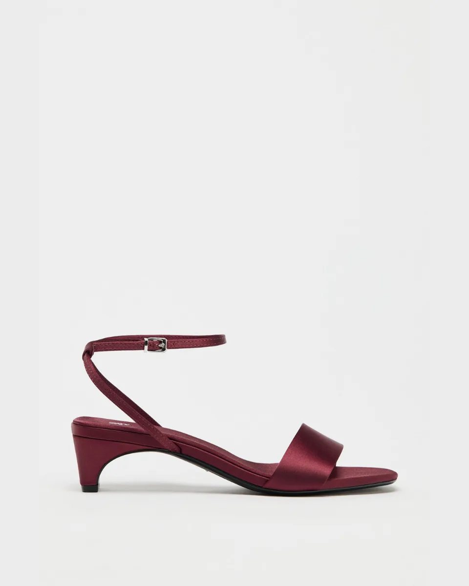 Sandalia efecto satinado - Rojo burdeos