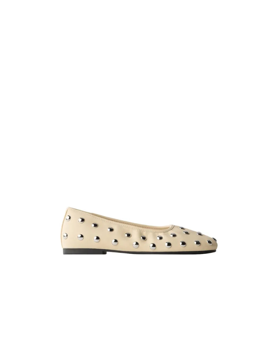 Bailarina tachas - Crema